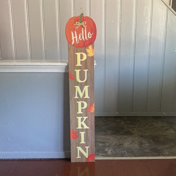 NWT- 48” Vertical Wooden Glittered HELLO PUMPKIN Fall Decor Sign - Picture 3 of 17